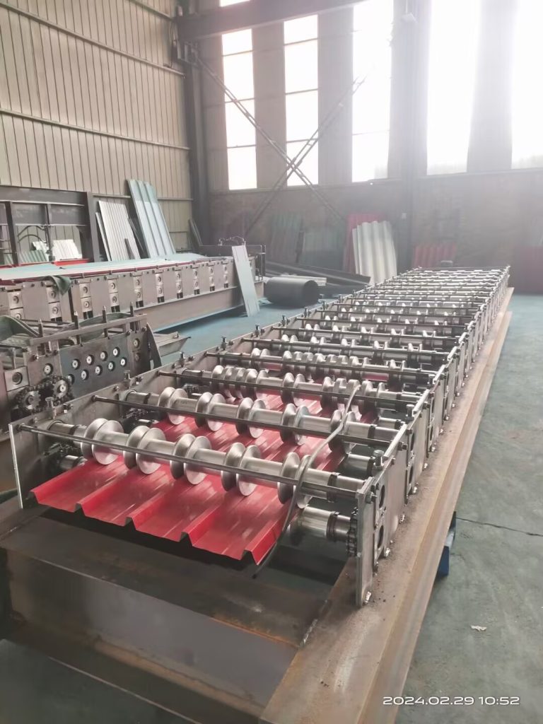 Model 750 Roll Forming Machine